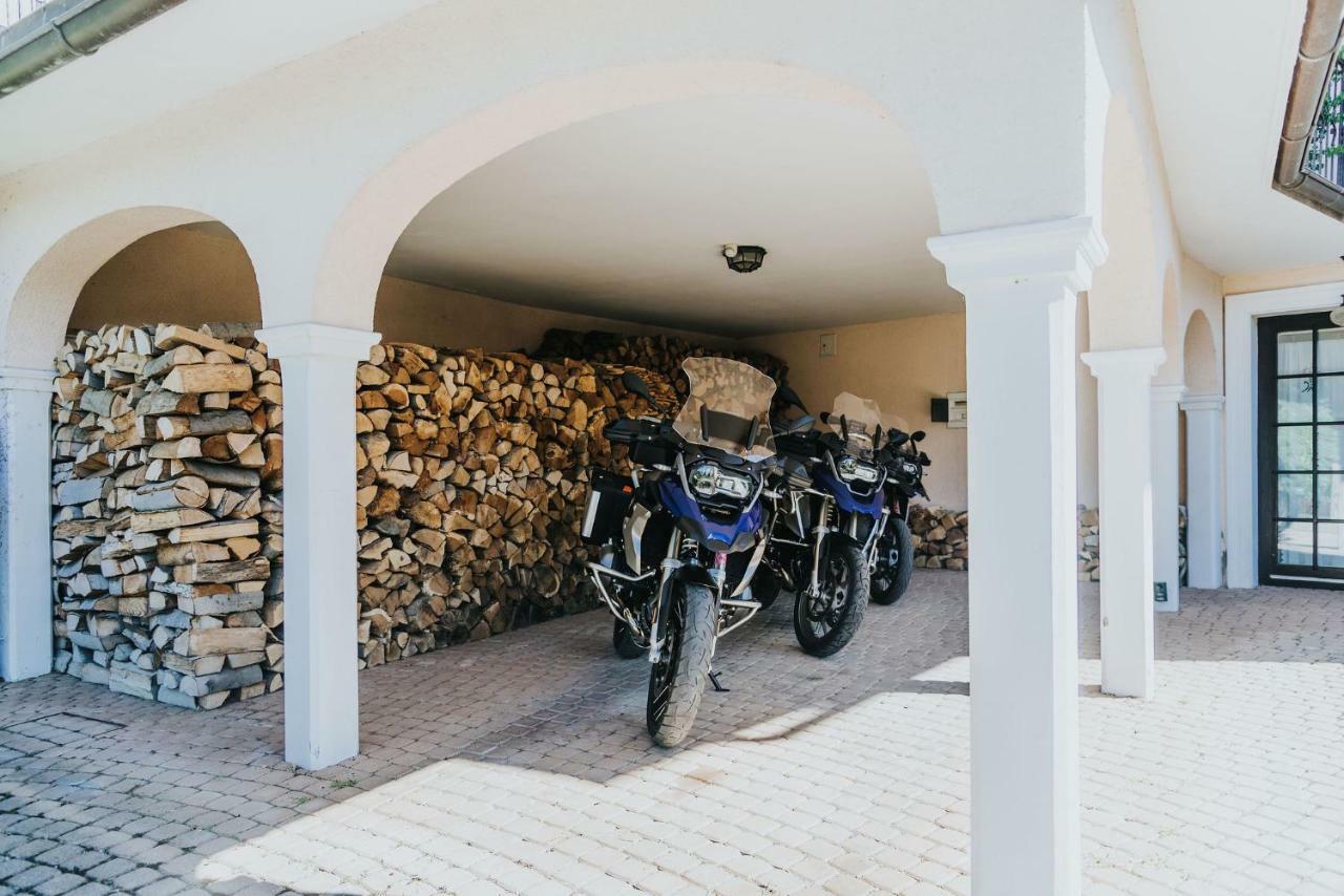 Apartmaji Urska Laško Exterior foto