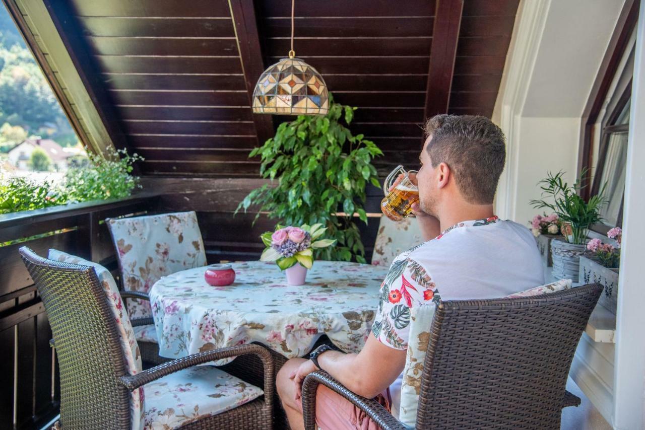 Apartmaji Urska Laško Exterior foto